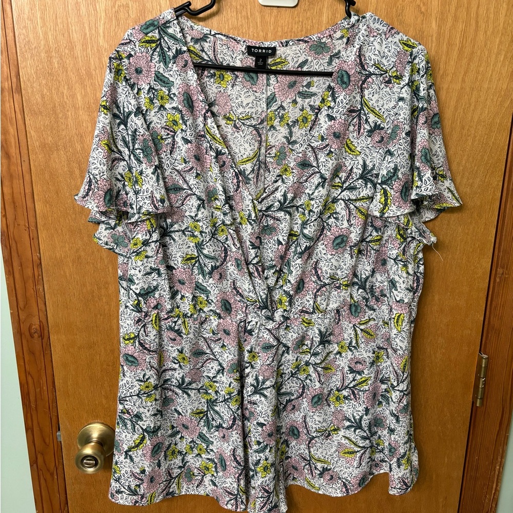 Torrid size 2 cute floral top worn once